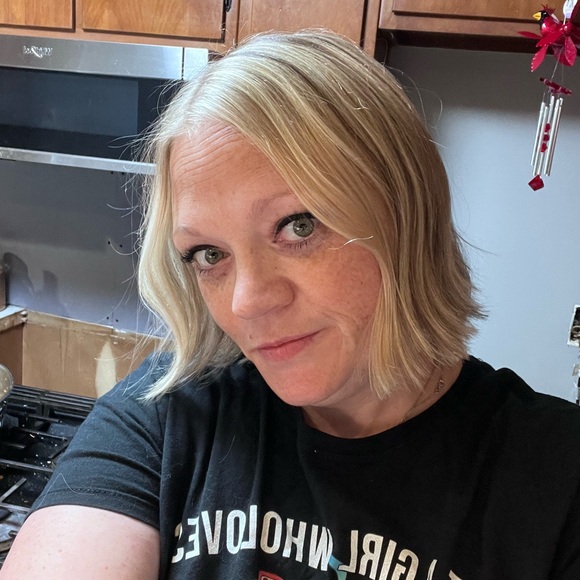 Meet your Posher, Kendra - Picture 8 of 10